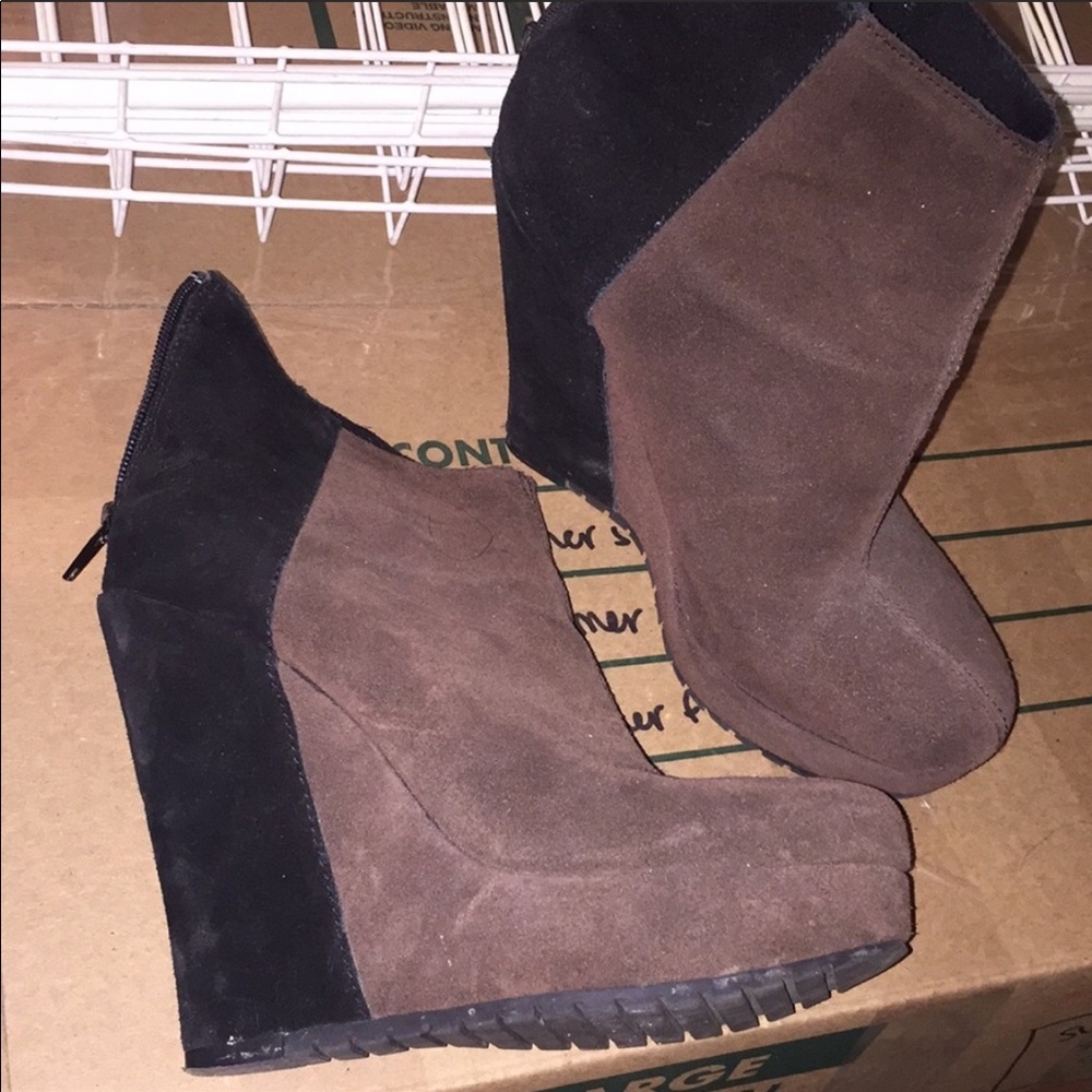Kelsi dagger fall wedges